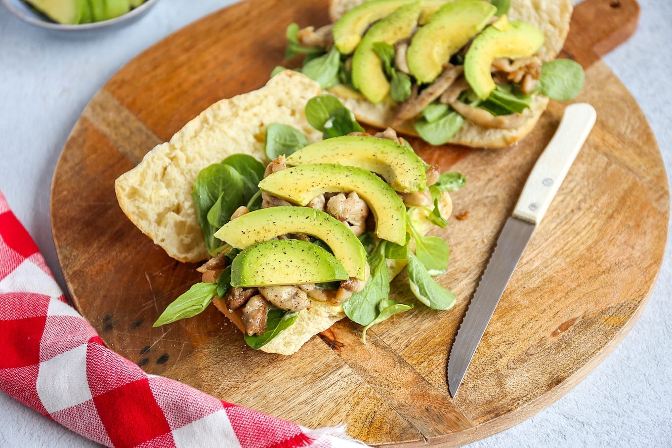 Broodje kip avocado