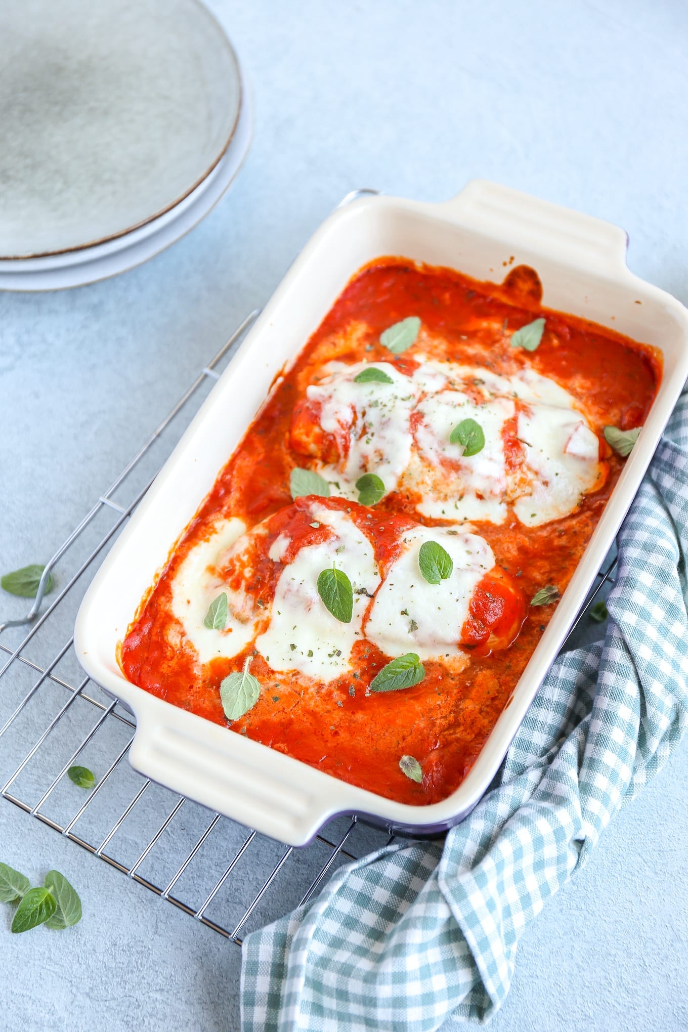 Kip in tomatensaus Binnen 30 minuten op tafel! Lekker en Simpel