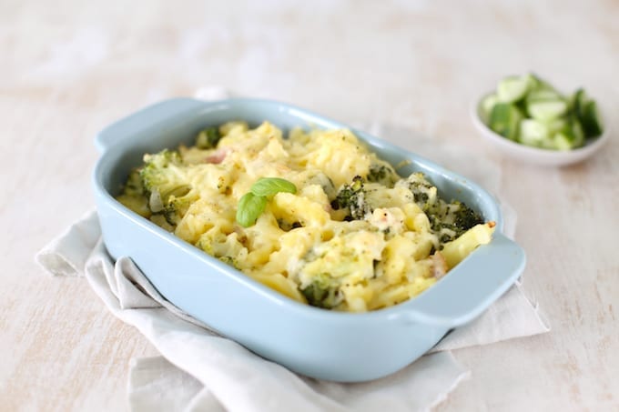 Aardappelovenschotel met broccoli en spek