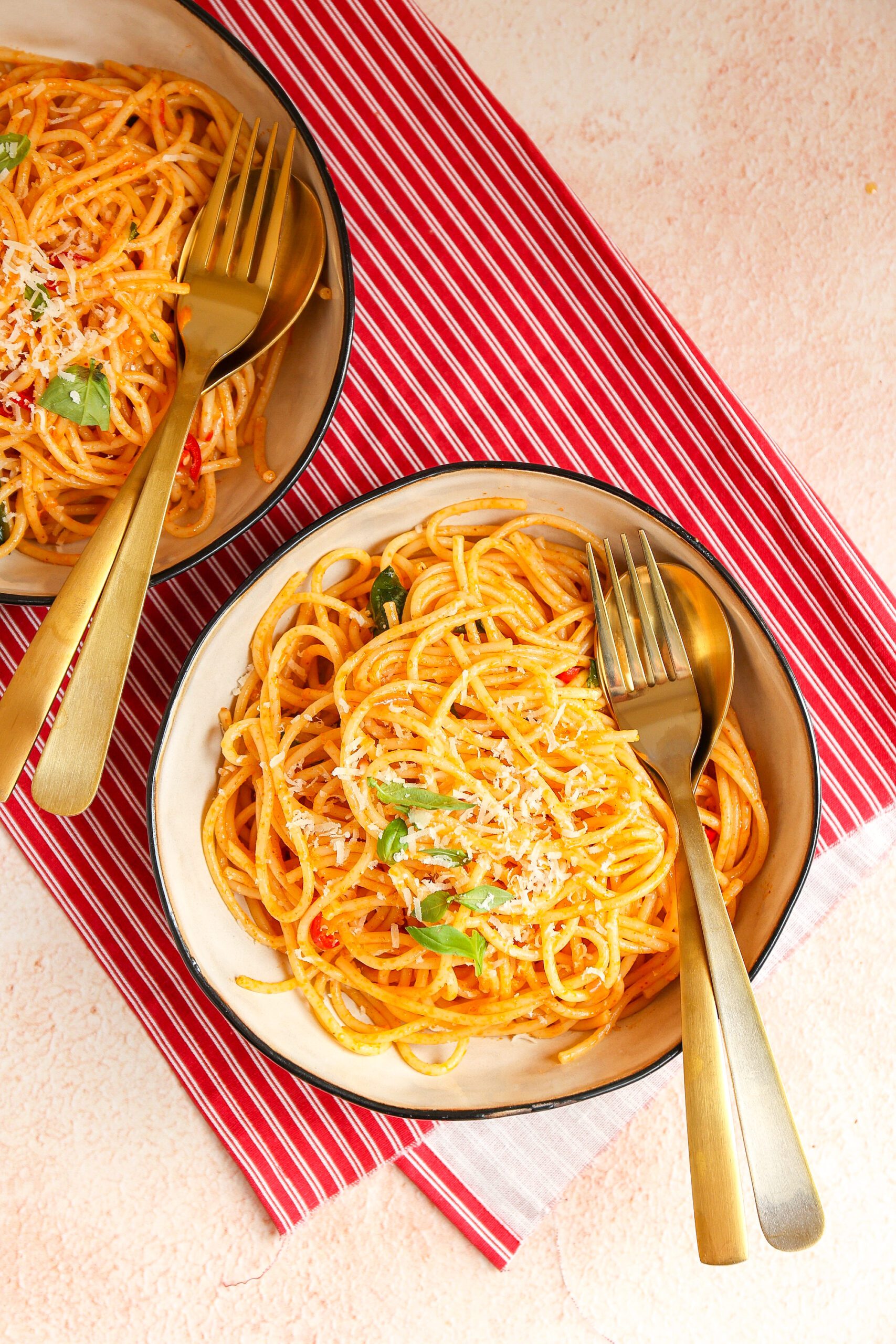 pittige pasta met knoflook
