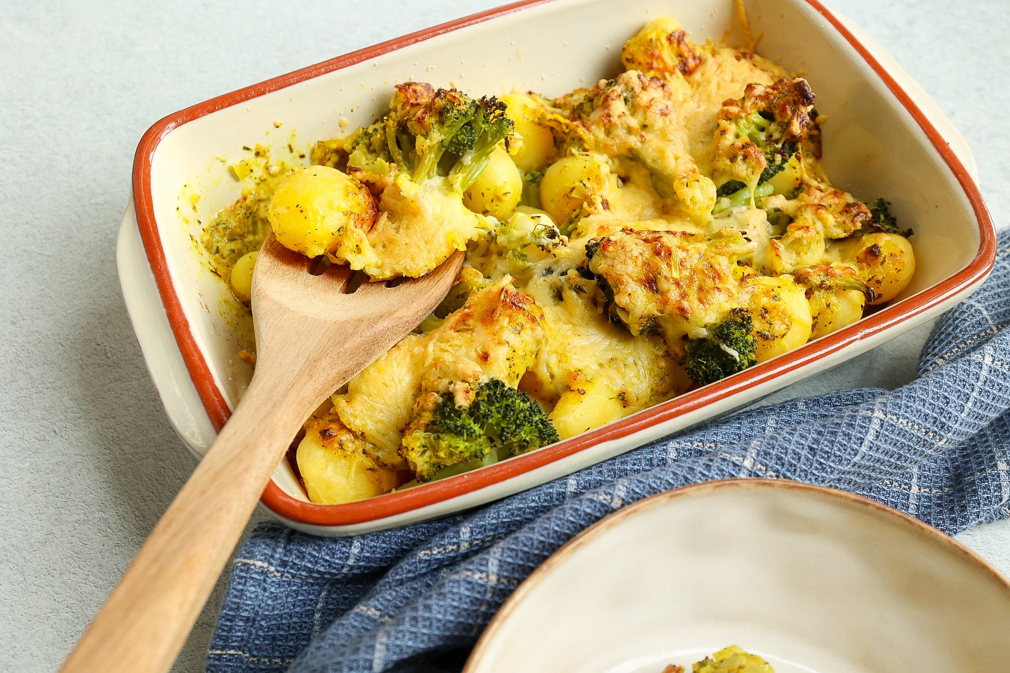 broccoli ovenschotel met krieltjes en kaas